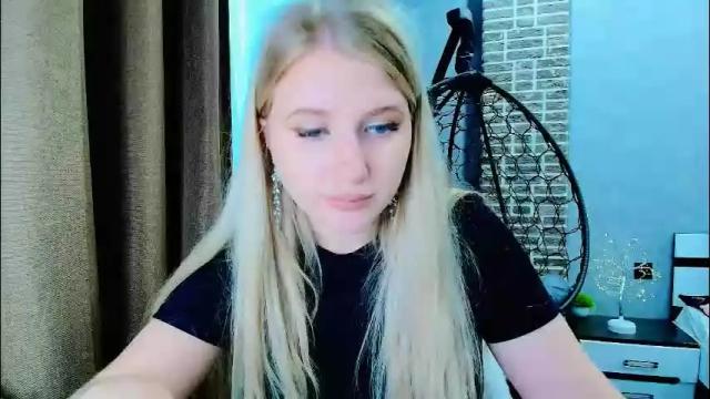 Image 2 of evacadooo Stream on Chaturbate on 1 month ago