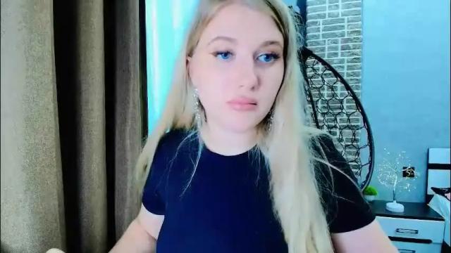 Image 3 of evacadooo Stream on Chaturbate on 1 month ago