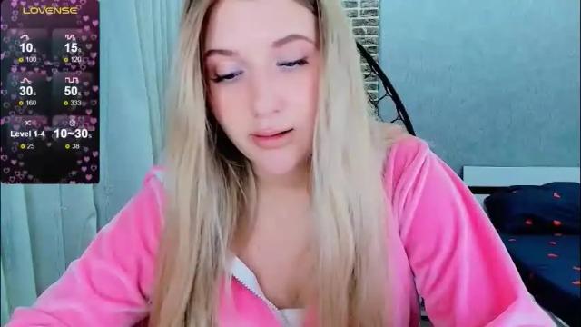 Image 10 of evacadooo Stream on Chaturbate on 5 days ago