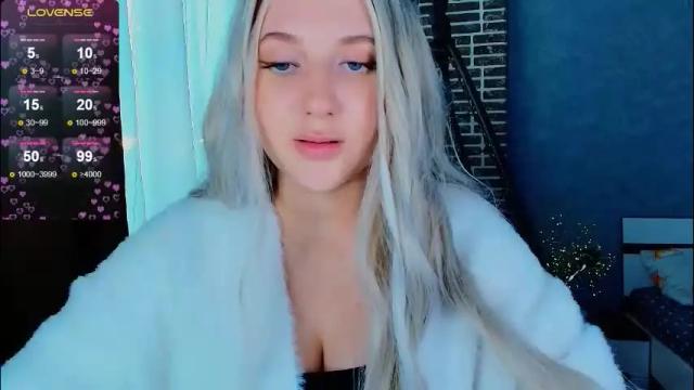 Image 10 of evacadooo Stream on Chaturbate on 2 months ago