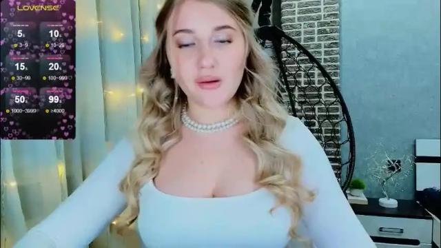 Image 10 of evacadooo Stream on Chaturbate on 2 months ago