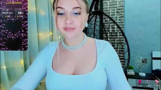 Image 2 of evacadooo Stream on Chaturbate on 2 months ago