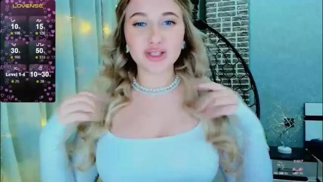 Image 8 of evacadooo Stream on Chaturbate on 2 months ago