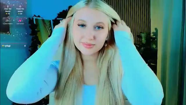 Image 3 of evacadooo Stream on Chaturbate on 18 days ago