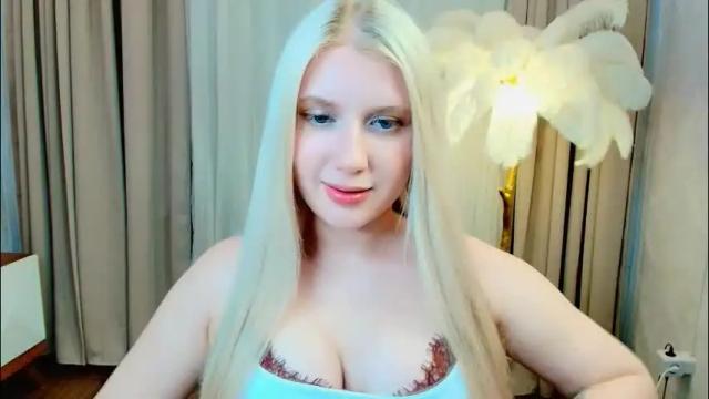 Image 2 of evacadooo Stream on Chaturbate on 10 days ago
