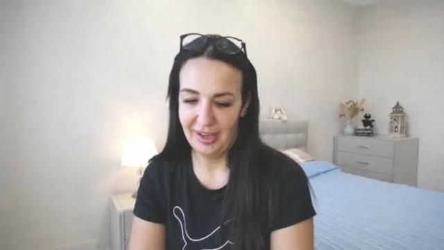 Image 3 of evadesantis Stream on Chaturbate on 18 months ago