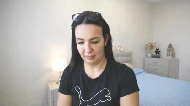 Image 4 of evadesantis Stream on Chaturbate on 18 months ago