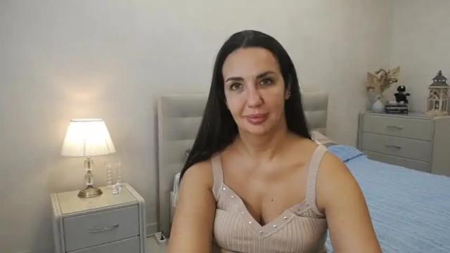 Image 11 of evadesantis Stream on Chaturbate on 18 months ago
