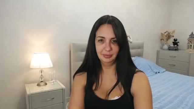 Image 3 of evadesantis Stream on Chaturbate on 18 months ago