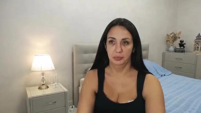 Image 6 of evadesantis Stream on Chaturbate on 18 months ago