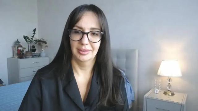Image 2 of evadesantis Stream on Chaturbate on 18 months ago
