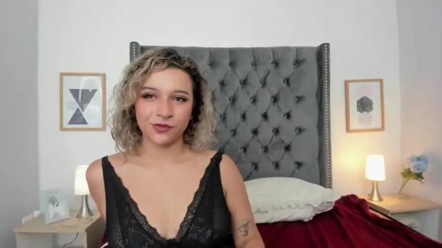 Image 3 of evadiiaz Stream on Chaturbate on 17 months ago