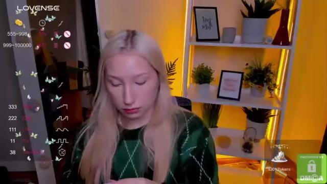 Image 7 of evaglass_ Stream on Chaturbate on 15 months ago
