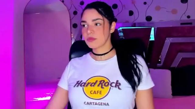 Image 6 of evagoldenlife Stream on Chaturbate on 13 months ago