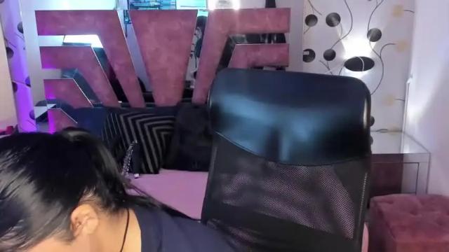 Image 11 of evagoldenlife Stream on Chaturbate on 12 months ago