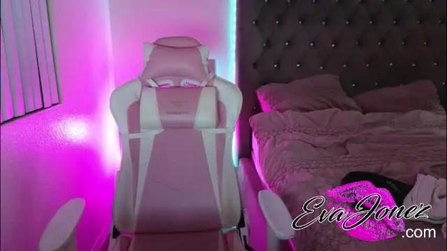 Image 4 of evajonez Stream on Chaturbate on 2 months ago