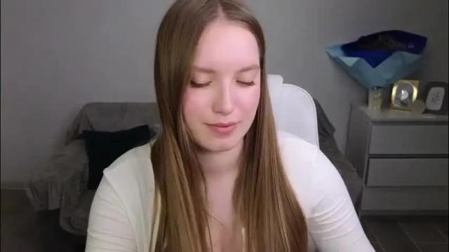 Image 4 of evajuly Stream on Chaturbate on 2 months ago