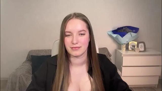 Image 10 of evajuly Stream on Chaturbate on 2 months ago