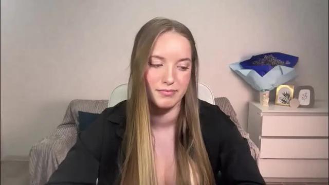 Image 10 of evajuly Stream on Chaturbate on 1 month ago