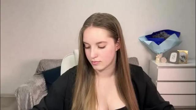 Image 10 of evajuly Stream on Chaturbate on 1 month ago