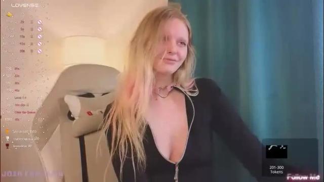 Image 12 of evangel1ne Stream on Chaturbate on 2 months ago