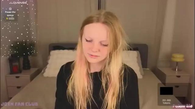 Image 3 of evangel1ne Stream on Chaturbate on 2 months ago