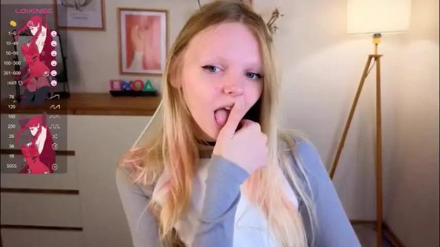 Image 2 of evangel1ne Stream on Chaturbate on 9 days ago