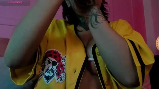 Image 2 of evangeline_bell Stream on Chaturbate on 1 month ago