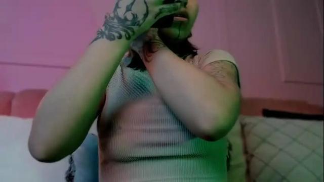 Image 3 of evangeline_bell Stream on Chaturbate on 1 month ago