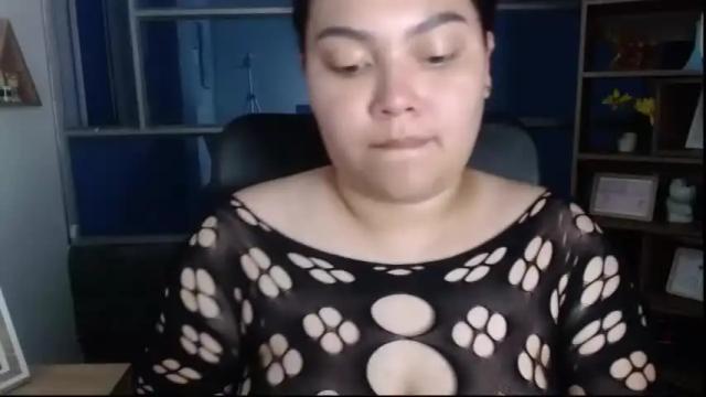 Image 2 of evangeline_meyer Stream on Chaturbate on 17 months ago