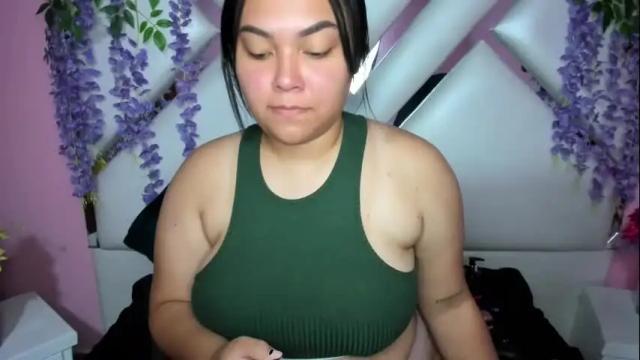 Image 2 of evangeline_meyer Stream on Chaturbate on 24 days ago