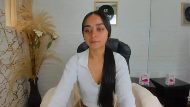 Image 2 of evangelinex69 Stream on Chaturbate on 2 months ago