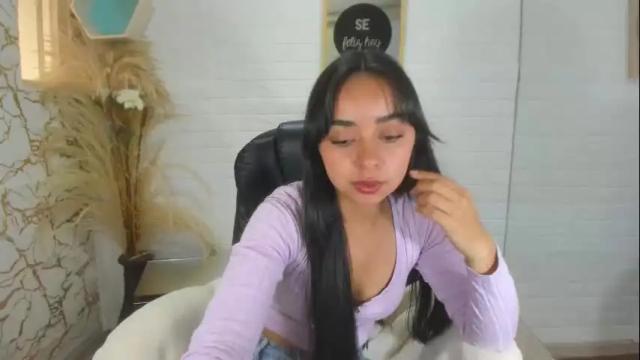 Image 3 of evangelinex69 Stream on Chaturbate on 1 month ago