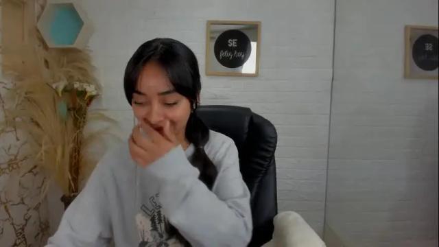 Image 3 of evangelinex69 Stream on Chaturbate on 1 month ago