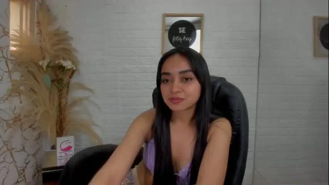 Image 4 of evangelinex69 Stream on Chaturbate on 1 month ago