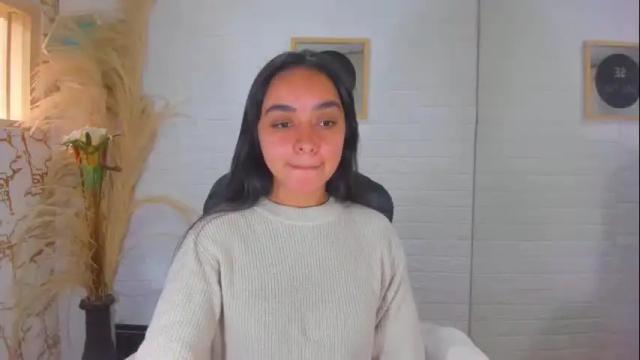 Image 2 of evangelinex69 Stream on Chaturbate on 23 days ago