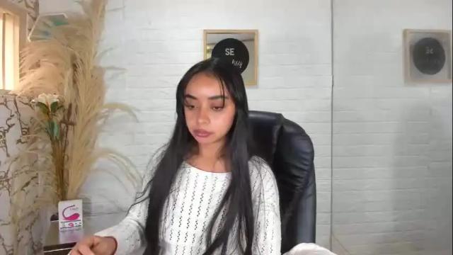 Image 10 of evangelinex69 Stream on Chaturbate on 20 days ago