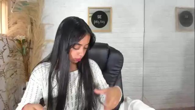 Image 6 of evangelinex69 Stream on Chaturbate on 20 days ago