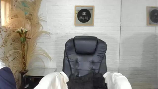 Image 3 of evangelinex69 Stream on Chaturbate on 18 days ago