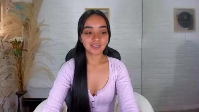 Image 2 of evangelinex69 Stream on Chaturbate on 14 days ago