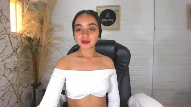 Image 10 of evangelinex69 Stream on Chaturbate on 12 days ago
