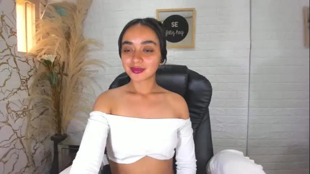 Image 11 of evangelinex69 Stream on Chaturbate on 12 days ago
