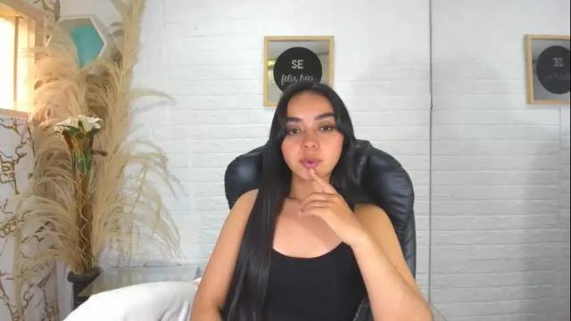 Image 2 of evangelinex69 Stream on Chaturbate on 10 days ago