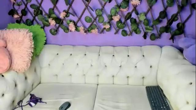 Image 4 of evangely15 Stream on Chaturbate on 2 months ago