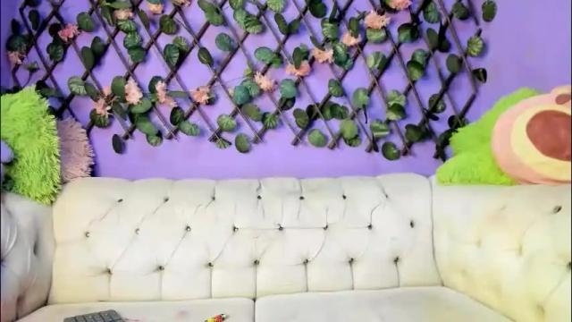 Image 3 of evangely15 Stream on Chaturbate on 2 months ago