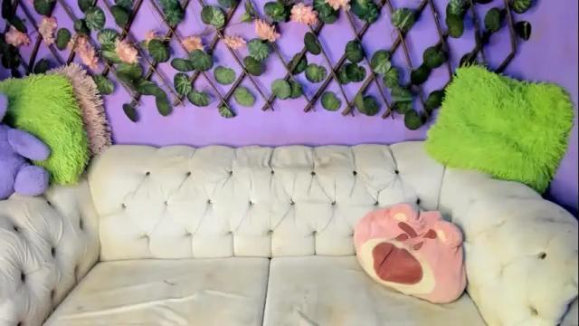 Image 2 of evangely15 Stream on Chaturbate on 2 months ago