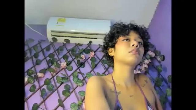 Image 2 of evangely15_ Stream on Chaturbate on 11 days ago