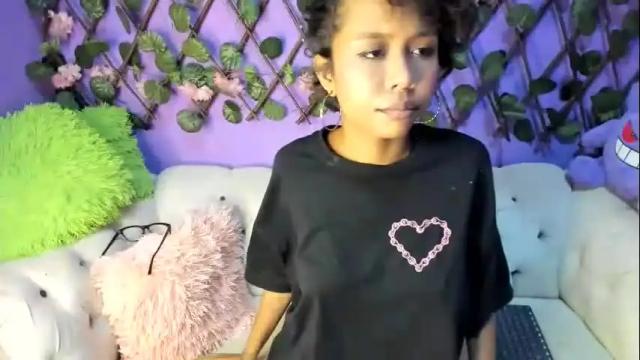 Image 12 of evangely15_ Stream on Chaturbate on 10 days ago