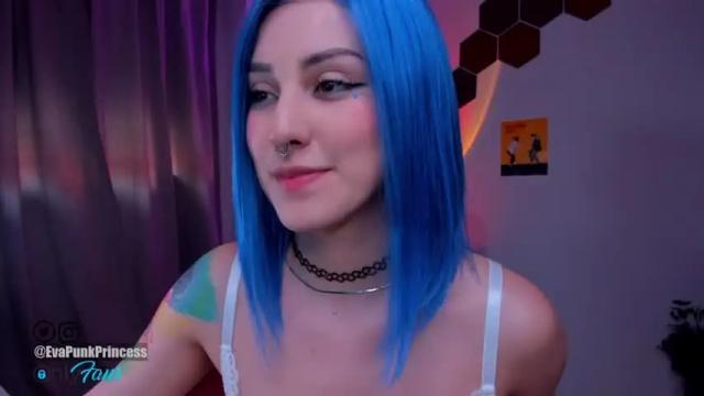 Image 3 of evapunkprincess Stream on Chaturbate on 13 months ago