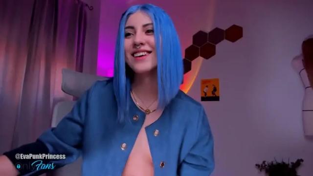Image 3 of evapunkprincess Stream on Chaturbate on 12 months ago